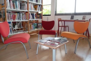 salon de lecture médiathèque