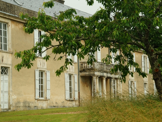 Le Château de Panloy 1