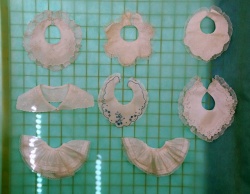 la dentelle à la Médiathèque décembre 2019 (6).JPG