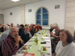 repas seniors octobre 2021 (6).jpg