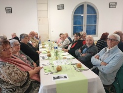 repas seniors octobre 2021 (7).jpg