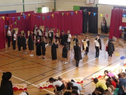 11 juin 22 le cirque à l'école (14).JPG
